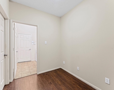 31 Pleasant Point Place - Photo Thumbnail 17