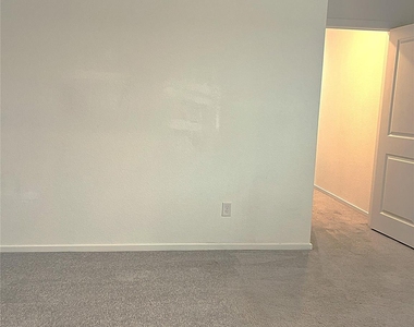 18210 Via Aurelia Drive - Photo Thumbnail 25