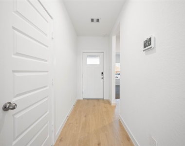 31622 Farlam Farms Trail - Photo Thumbnail 2