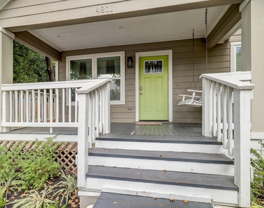 4801 Avenue H - Photo Thumbnail 1