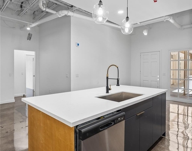 3401 Louisiana - Photo Thumbnail 4