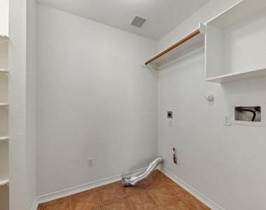 1014 Cavern Brook Lane - Photo Thumbnail 13
