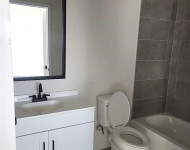320 Tennessee Street - Photo Thumbnail 6