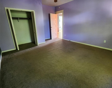 4401 Avenue Q 1/2 - Photo Thumbnail 9