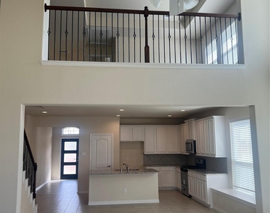 30014 Twisting Springs Drive - Photo Thumbnail 15