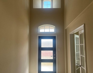 30014 Twisting Springs Drive - Photo Thumbnail 10