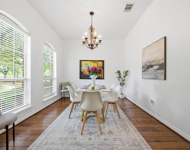 4303 Wellington Grove Lane - Photo Thumbnail 10