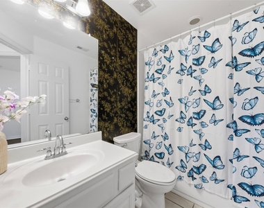 4303 Wellington Grove Lane - Photo Thumbnail 20
