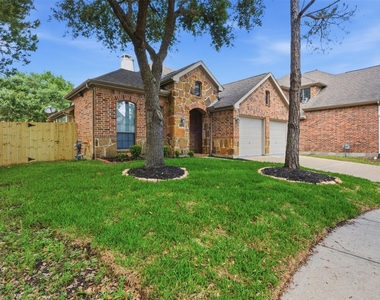 4303 Wellington Grove Lane - Photo Thumbnail 26