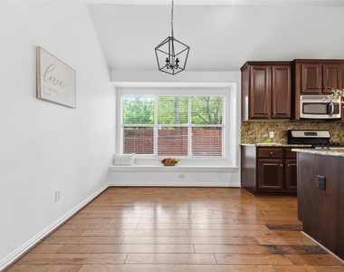 4303 Wellington Grove Lane - Photo Thumbnail 11