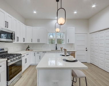 1211 Dewalt Street - Photo Thumbnail 12
