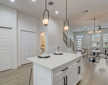 1211 Dewalt Street - Photo Thumbnail 9