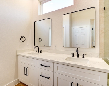 1211 Dewalt Street - Photo Thumbnail 17