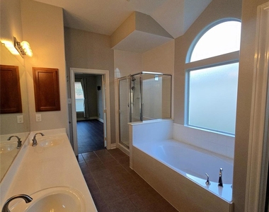 5031 Gulf Stream Lane - Photo Thumbnail 9