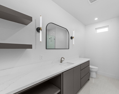 2314 Barbee Street - Photo Thumbnail 18