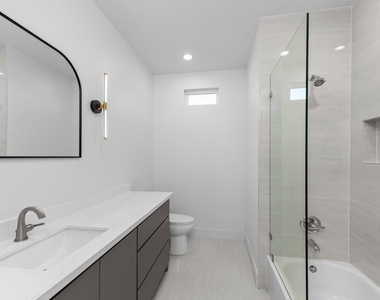 2314 Barbee Street - Photo Thumbnail 17