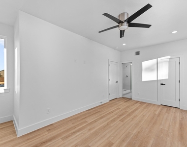 2314 Barbee Street - Photo Thumbnail 14