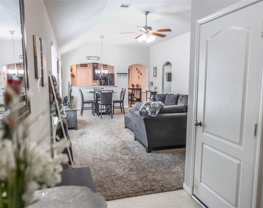 5135 Misty Lane - Photo Thumbnail 3