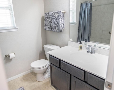 5135 Misty Lane - Photo Thumbnail 13