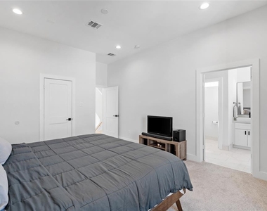 1817 Elite Drive - Photo Thumbnail 11