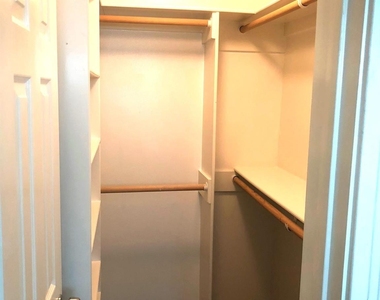 4122 Drake Street - Photo Thumbnail 20