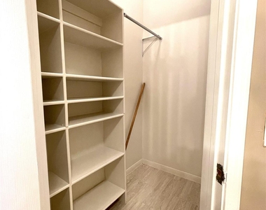 4122 Drake Street - Photo Thumbnail 16