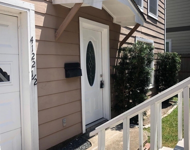 4122 Drake Street - Photo Thumbnail 23