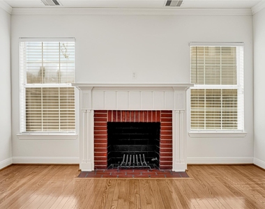 4390 Harvest Lane - Photo Thumbnail 3