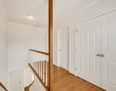 4390 Harvest Lane - Photo Thumbnail 13