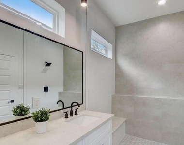 1217 Dewalt Street - Photo Thumbnail 25