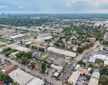 8930 Bellflower Street - Photo Thumbnail 18