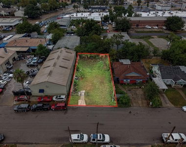 8930 Bellflower Street - Photo Thumbnail 2