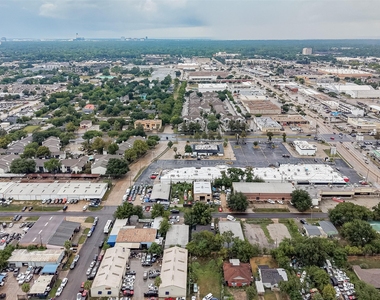 8930 Bellflower Street - Photo Thumbnail 13