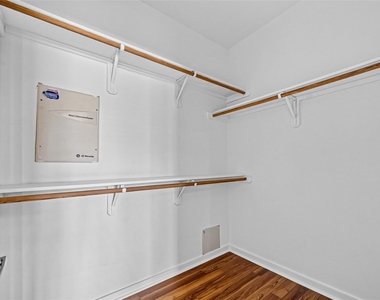 2352 Sperber Lane - Photo Thumbnail 31