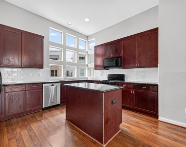 2352 Sperber Lane - Photo Thumbnail 10