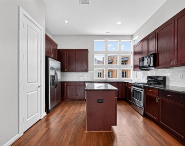 2352 Sperber Lane - Photo Thumbnail 12