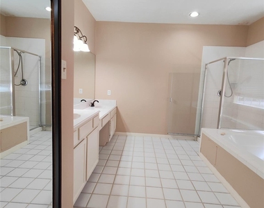 5019 Greenriver Valley Drive - Photo Thumbnail 10
