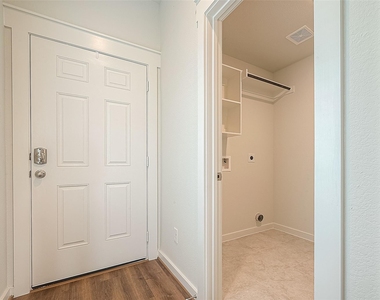 7538 Coral Terrace Drive - Photo Thumbnail 15