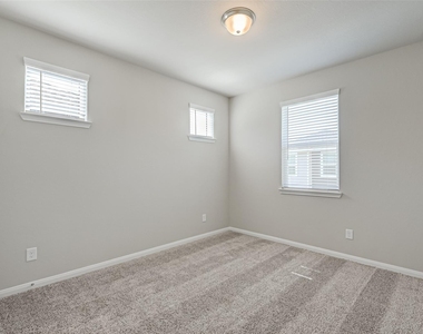 1526 Lakeline Oak Drive - Photo Thumbnail 14
