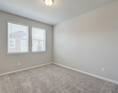 1526 Lakeline Oak Drive - Photo Thumbnail 13