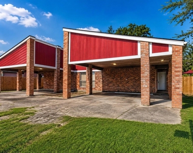 8004 Beechnut Street - Photo Thumbnail 5