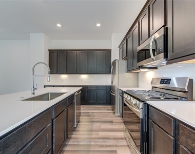 1415 Adell Rose Lane - Photo Thumbnail 29