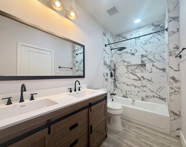 9508 Quaker Court - Photo Thumbnail 9