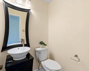 3807 Forest Village Drive - Photo Thumbnail 14