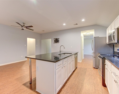 503 W Linney Street - Photo Thumbnail 21