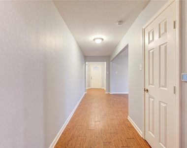 503 W Linney Street - Photo Thumbnail 6