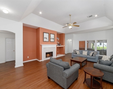 7919 Quail Meadow Drive - Photo Thumbnail 8