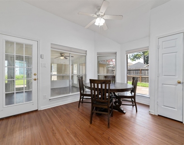 7919 Quail Meadow Drive - Photo Thumbnail 7