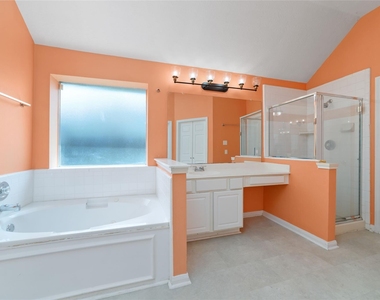 7919 Quail Meadow Drive - Photo Thumbnail 18