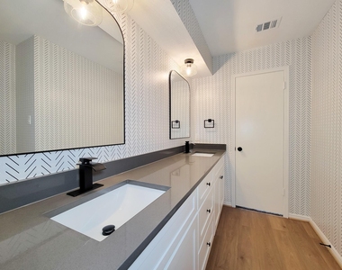 3930 Cypress Hill Drive - Photo Thumbnail 34